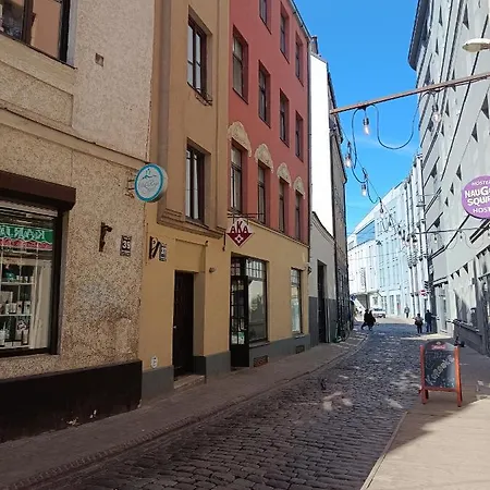 Elegant Old Town Toffee Bliss Apartment, Self Check-in, Steps From Bus Station Apartmán Riga