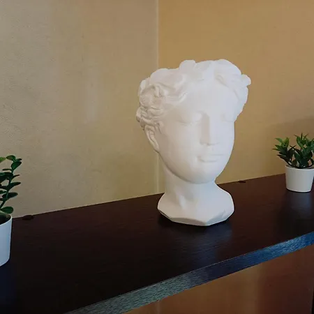 Apartmán Elegant Old Town Toffee Bliss Apartment, Self Check-in, Steps From Bus Station
