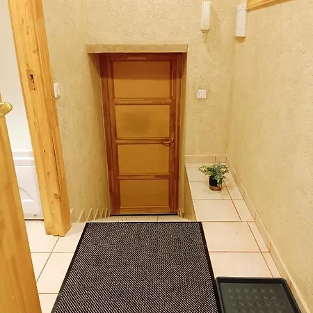 Elegant Old Town Toffee Bliss Apartment, Self Check-in, Steps From Bus Station Apartmán *