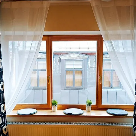 Apartmán Elegant Old Town Toffee Bliss Apartment, Self Check-in, Steps From Bus Station *