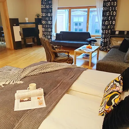 Apartmán Elegant Old Town Toffee Bliss Apartment, Self Check-in, Steps From Bus Station *