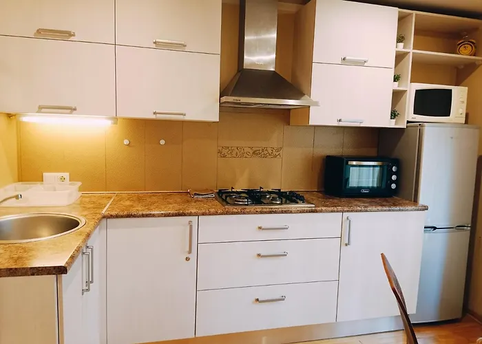 Elegant Old Town Toffee Bliss Apartment, Self Check-in, Steps From Bus Station Dzīvoklis Riga