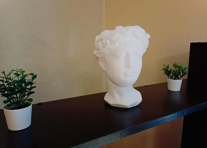 Dzīvoklis Elegant Old Town Toffee Bliss Apartment, Self Check-in, Steps From Bus Station