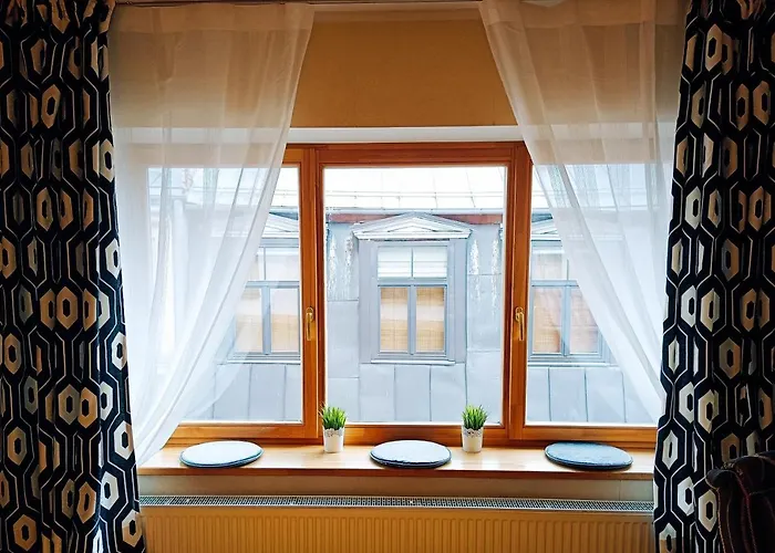 Dzīvoklis Elegant Old Town Toffee Bliss Apartment, Self Check-in, Steps From Bus Station *
