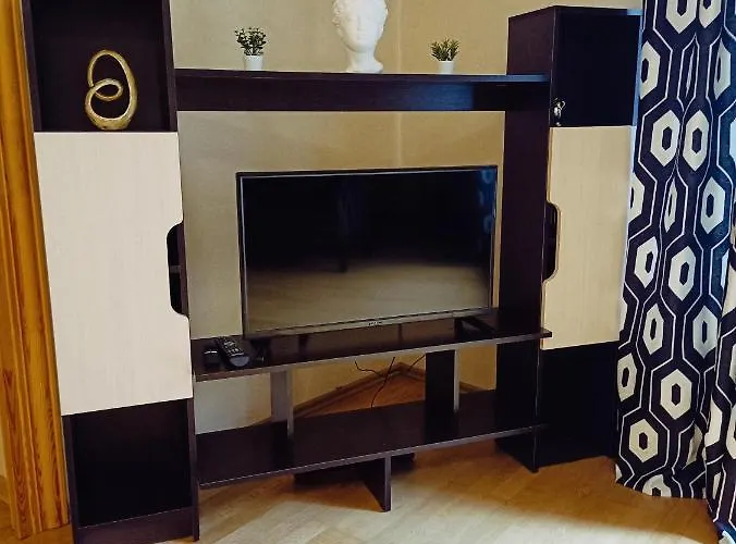 Elegant Old Town Toffee Bliss Apartment, Self Check-in, Steps From Bus Station Riga