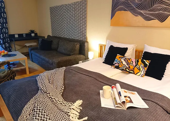 Dzīvoklis Elegant Old Town Toffee Bliss Apartment, Self Check-in, Steps From Bus Station *