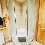 Elegant Old Town Toffee Bliss Apartment, Self Check-in, Steps From Bus Station * Riga