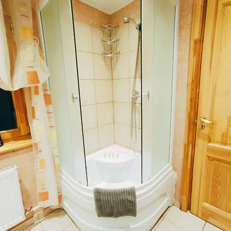 Elegant Old Town Toffee Bliss Apartment, Self Check-in, Steps From Bus Station * Riga